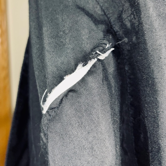 Gap Black Blouse Lightweight Ruffle Collar Pockets and String Detailing - Picture 5 of 5